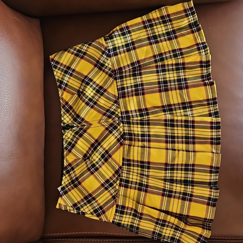 Tripp NYC Yellow Plaid Pleated Mini Skirt Medium - Picture 5 of 5